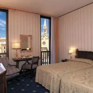Hotel Grand Majestic